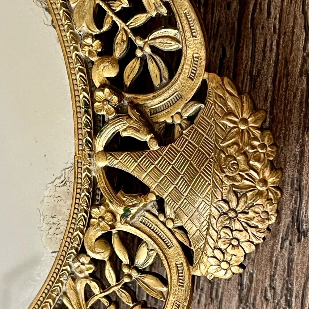 Elegant Gold Oval Mirror 9/14 inch